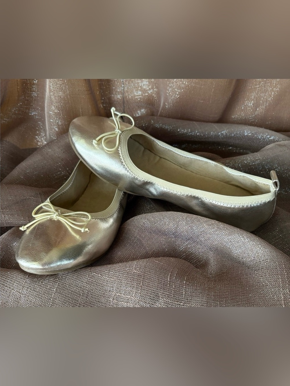 Kenneth Cole Reaction Women’s “Copy Tap” Gold Bow Ballerina Slippers